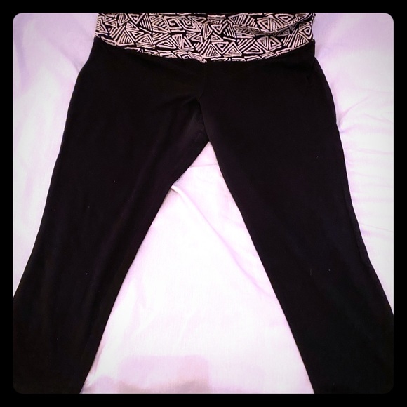 Mossimo Yoga Capris